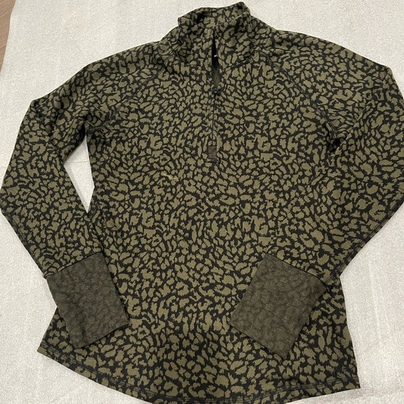 [S]Kavu Olive and Black Jaguar Patterned Pullover 1/4 Zip LS Sweatshirt - Picture 1 of 7